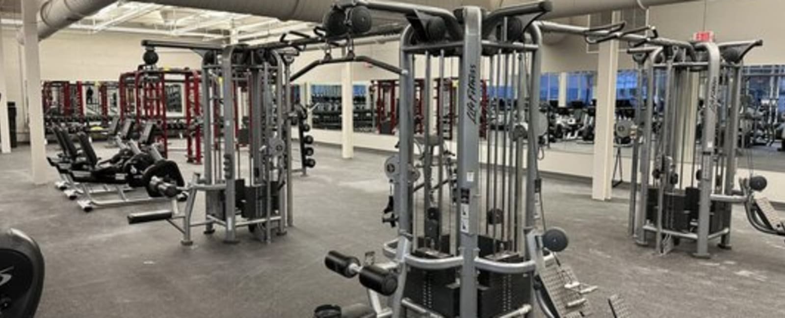 Commercial fitness facility
